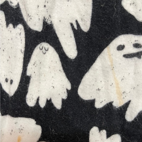 This is a bundle of pajamas Disney and Cat and Jack - Picture 6 of 8